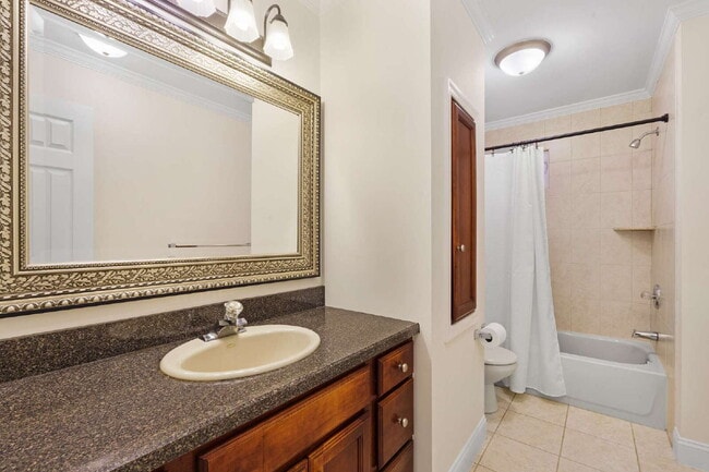 Building Photo - "Discover Comfort and Elegance: Spacious 4-Bed, 3-Bath Home with Hardwood Floors in Randolph, NJ!"