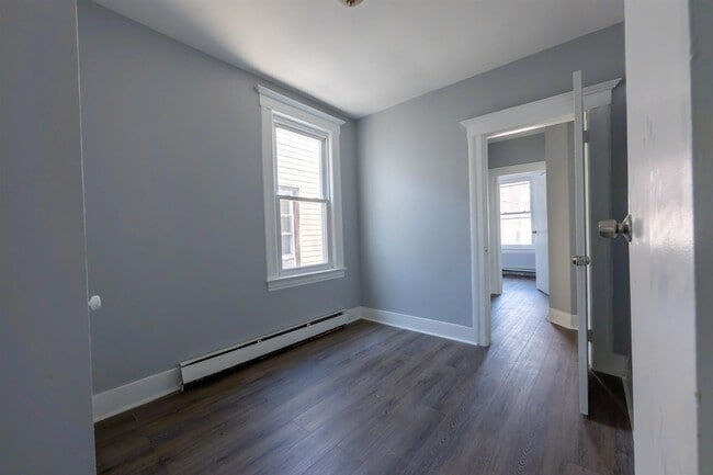 Building Photo - 229 Bidwell Ave