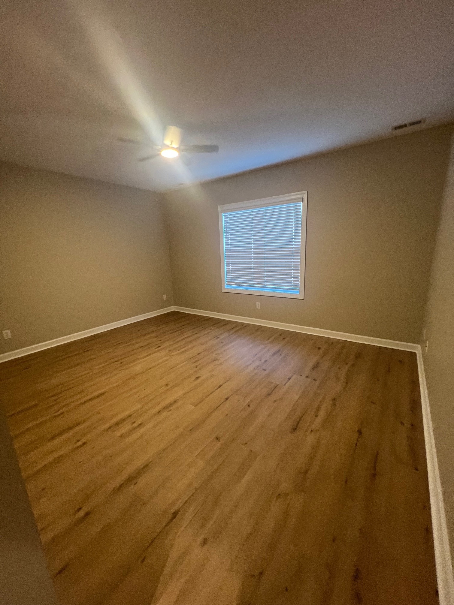 Building Photo - 1633 Shepherds Glade Dr