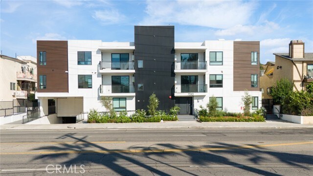 Building Photo - 7510 Sepulveda Blvd