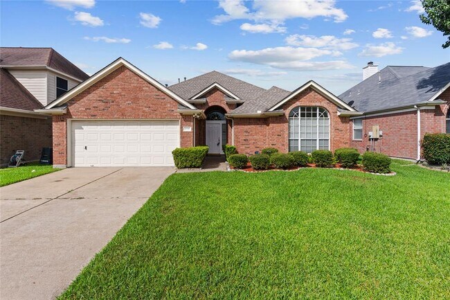 Primary Photo - 10115 Willow Crossing Dr