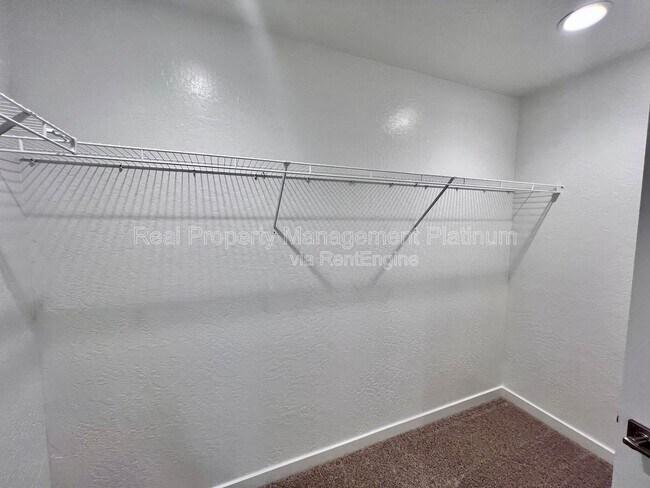 Building Photo - 2903 E Tierra Dr