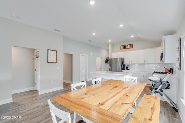 Building Photo - 230 Bayou Bend Ln