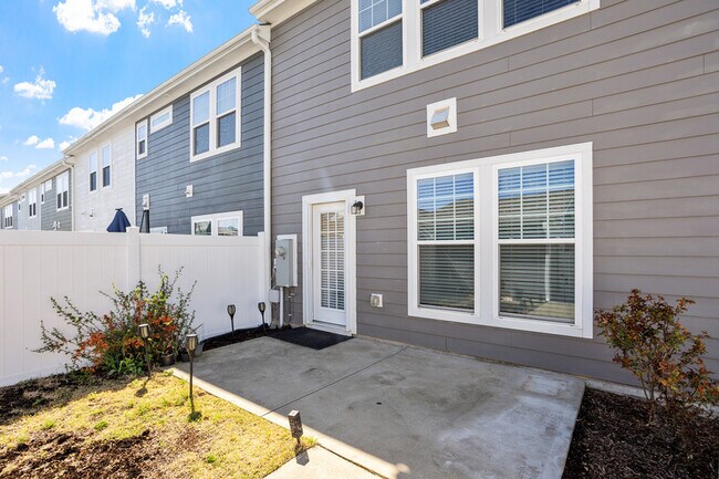 Building Photo - 6512 Perry Creek Rd