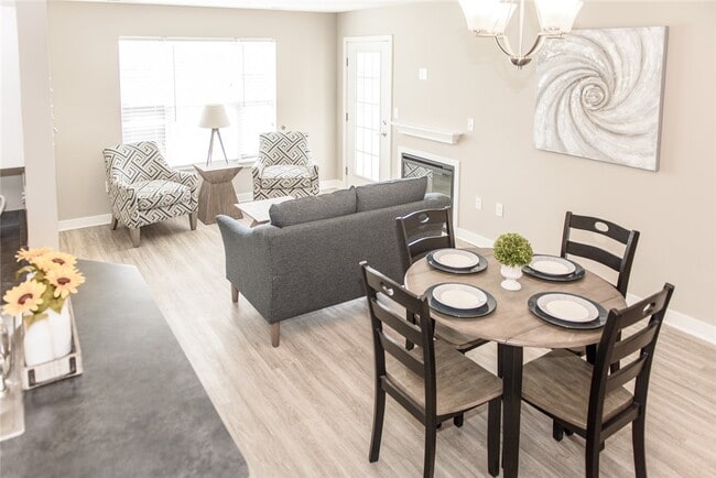 Building Photo - 708 New Terrace Ln