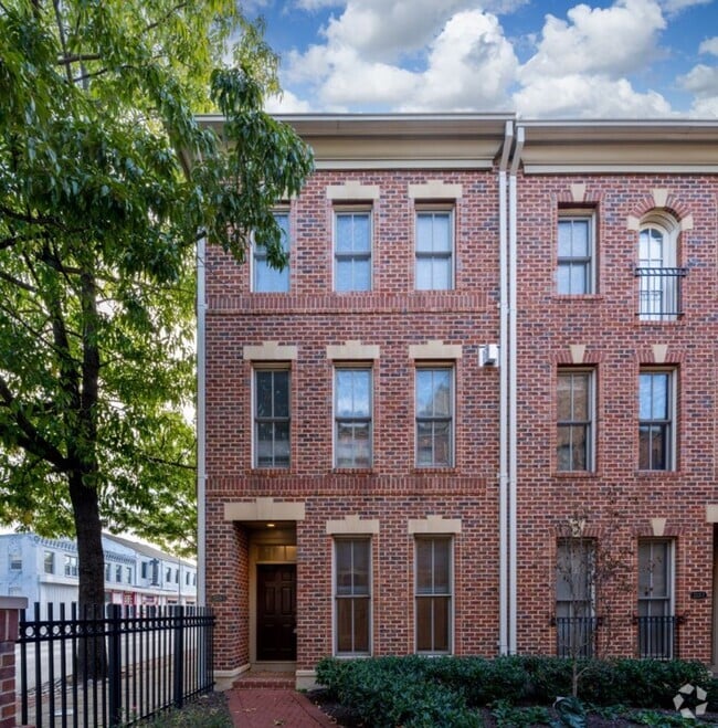Building Photo - 2335 Boston St