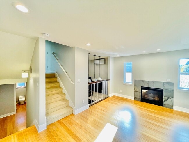 Building Photo - 1017 N 39th St