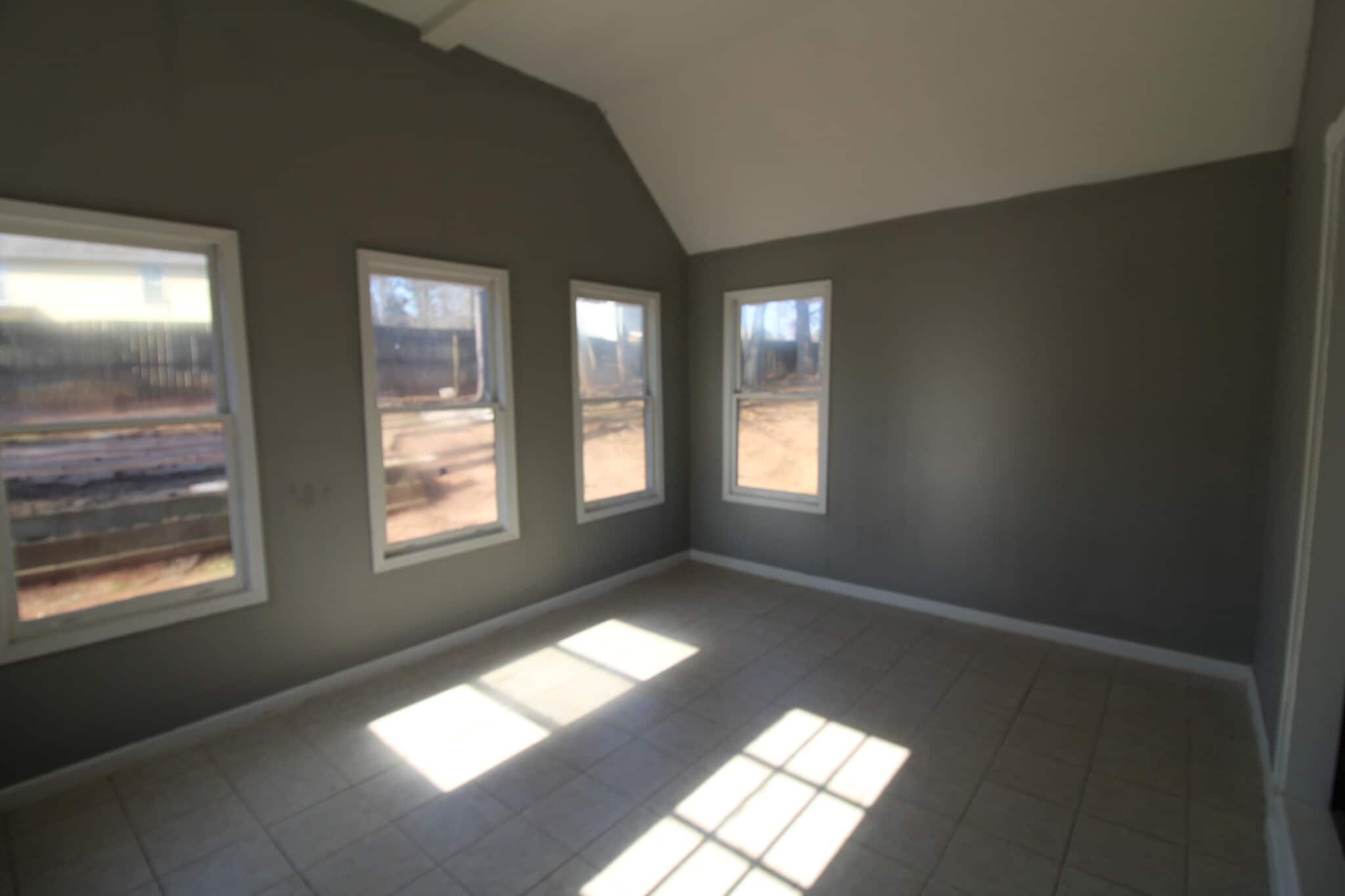 Building Photo - 530 Roys Ct