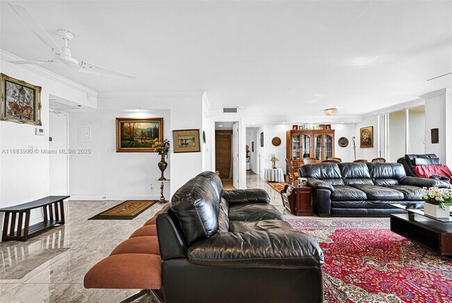 Building Photo - 20335 W Country Club Dr