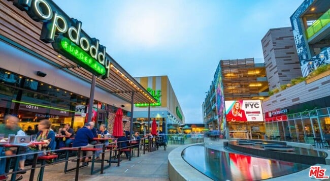 Building Photo - 6020 S Seabluff Dr