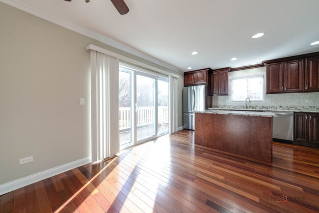 Building Photo - 18599 W Sterling Ct