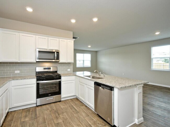 Building Photo - 413 Rainmaker Ln