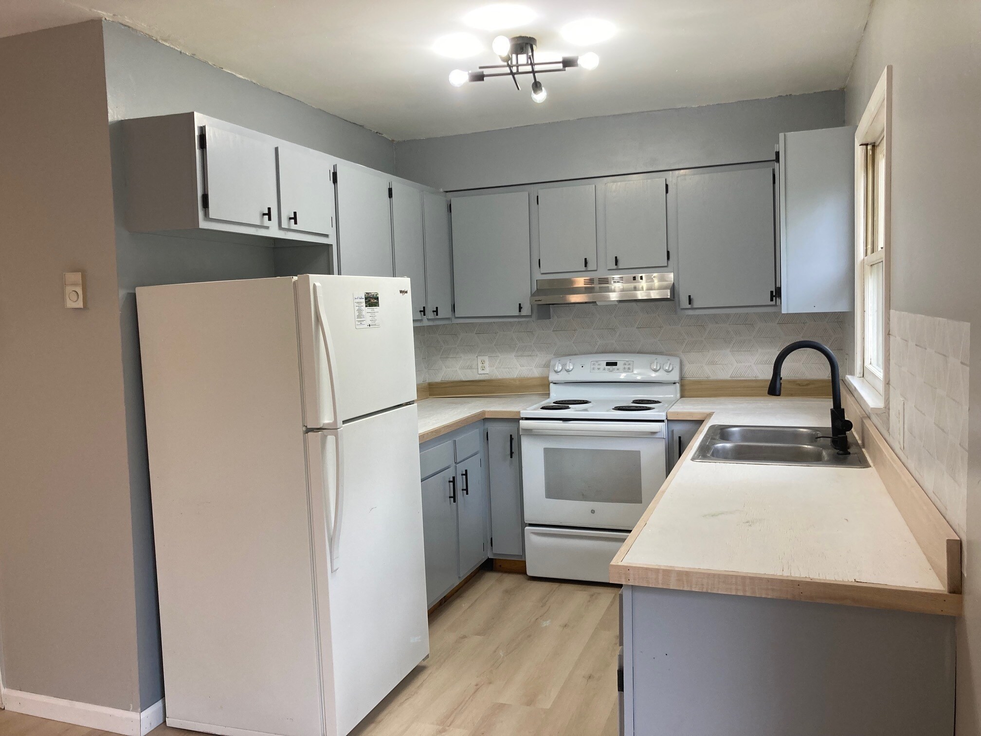 Building Photo - 410 Onteora Blvd