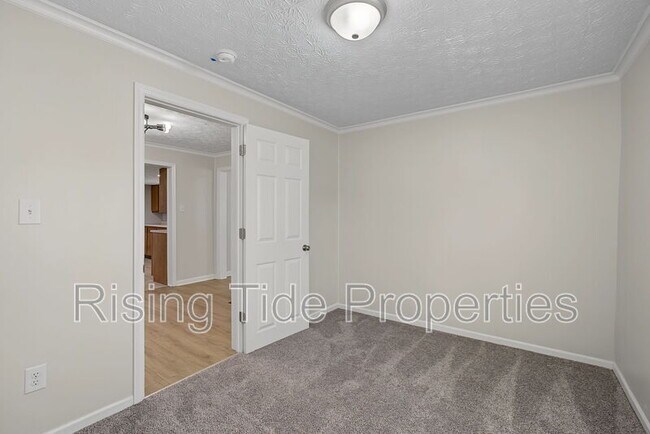Building Photo - 1607 Montgomery Ave
