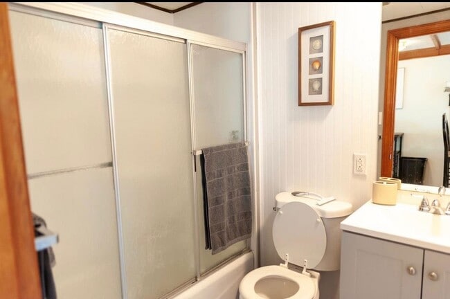 Building Photo - 226 Ocean Blvd