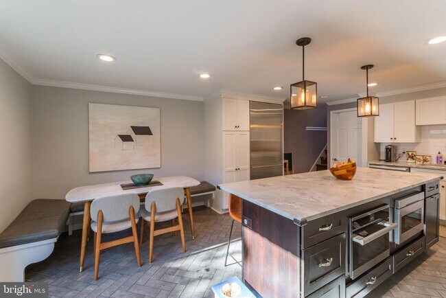 Building Photo - 1230 Rodman St