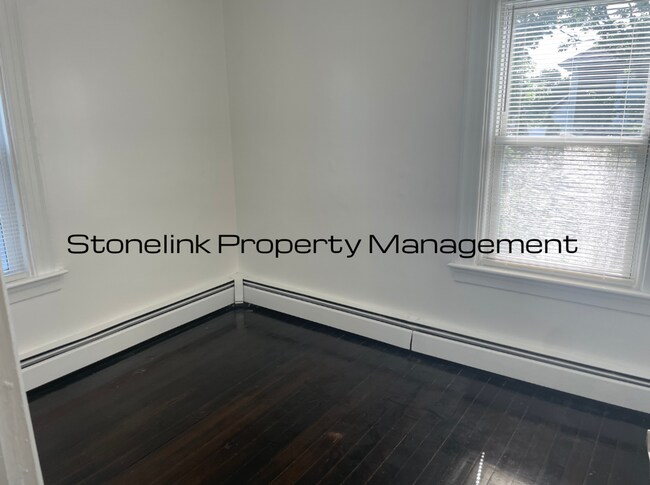 Building Photo - *524 Warren Avenue
