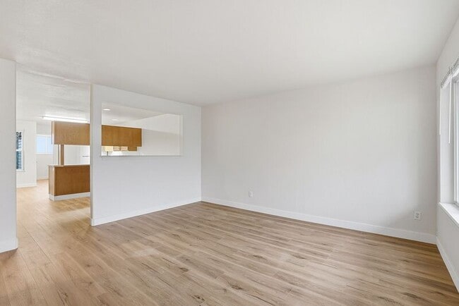 Building Photo - 3446 W Lilac Ct