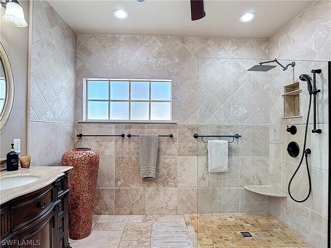 Building Photo - 106 Siena Way