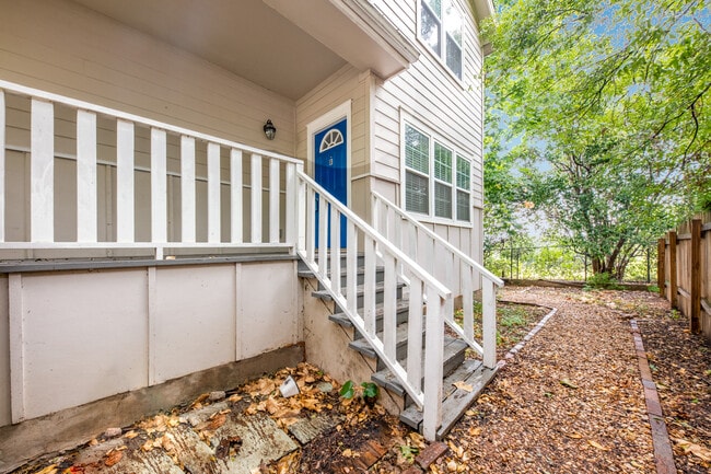 Building Photo - 2809 E 22nd St