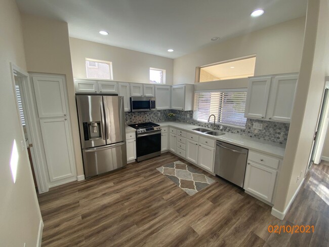 Building Photo - Sun City Summerlin 55+ Community