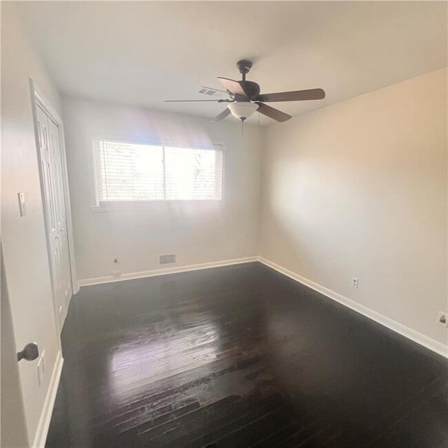 Building Photo - 3467 Pheasant Ct