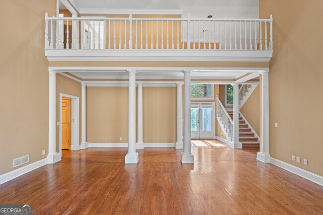 Building Photo - 235 Smokerise Trce