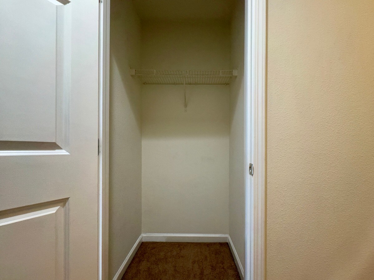 Building Photo - 1121 40th St