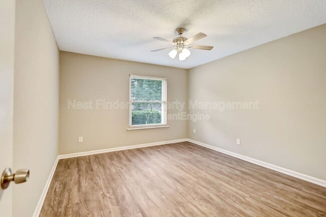 Building Photo - 10855 Mandarin Station Dr W
