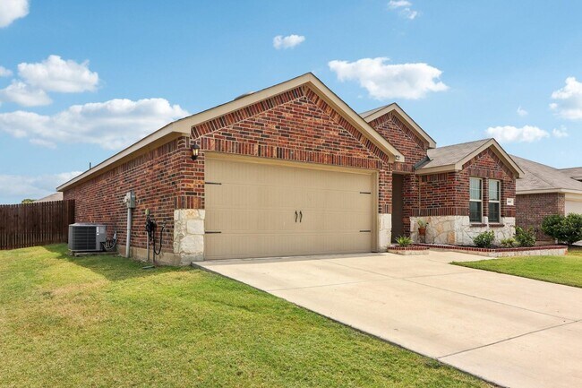 Building Photo - 3/2 in Magnolia Master Planned Community!