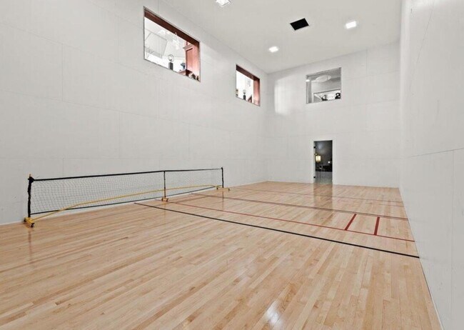 Building Photo - 45588 S Stonewood Rd