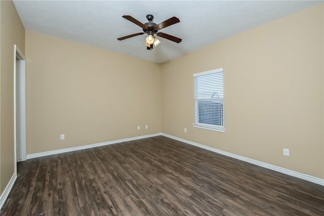 Building Photo - 3361 Keefer Loop