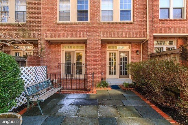 Building Photo - 3925 Ivy Terrace Ct NW