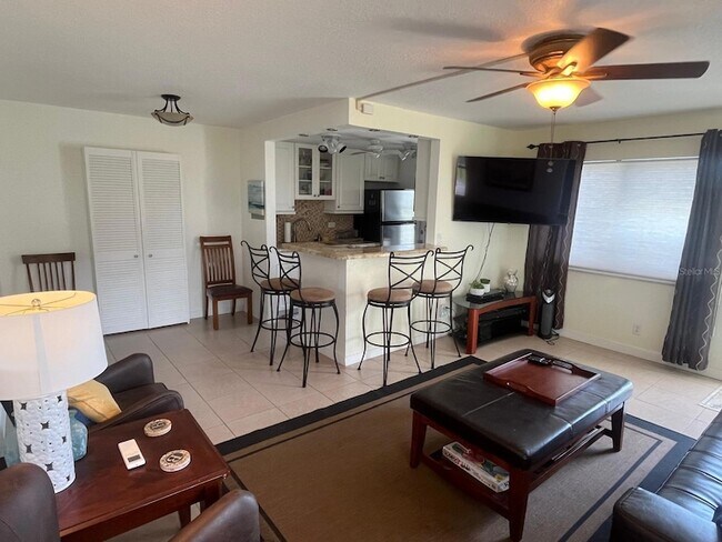 Building Photo - 3600 N Ocean Dr