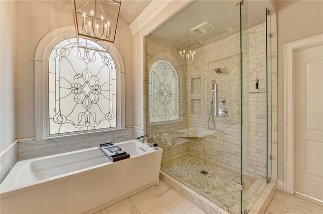 Building Photo - 6745 Laurel Oak Dr