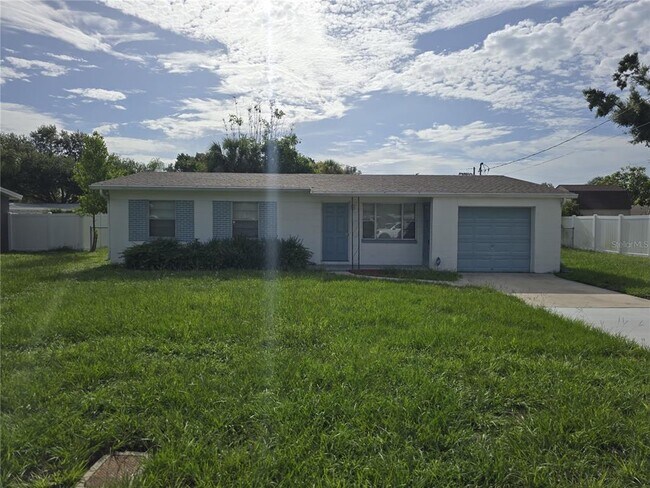 Primary Photo - 5410 S Himes Ave