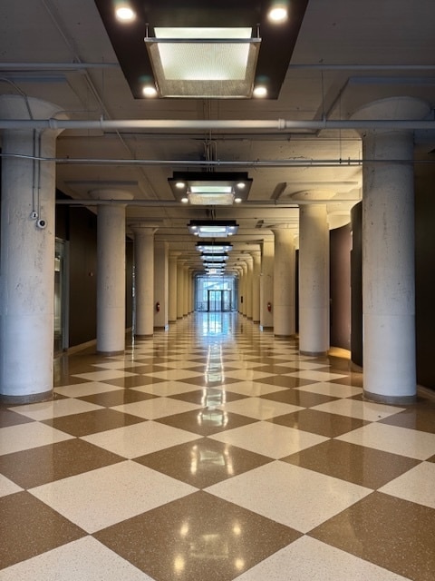 Building Photo - 900 N Kingsbury St