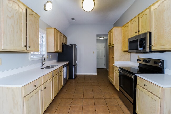 Building Photo - 4713 Shadow Field Ln