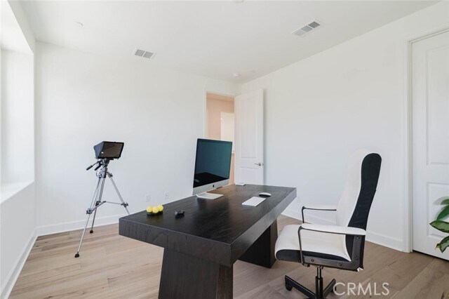 Building Photo - 11716 Canoga Ave