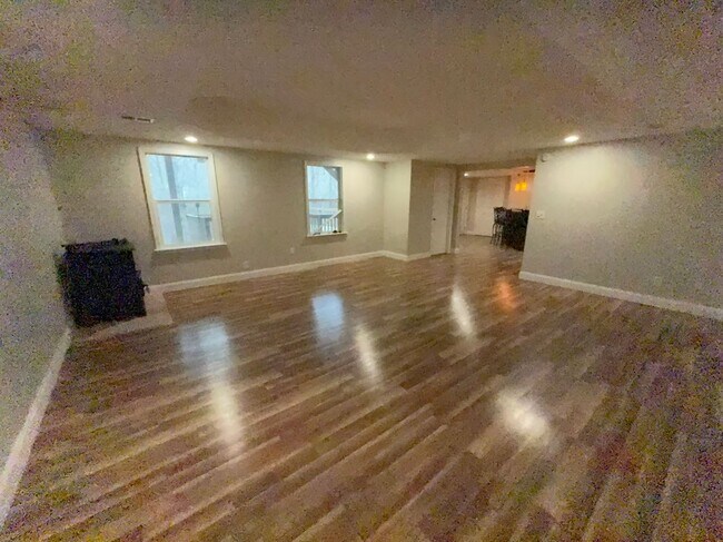 Building Photo - 2845 Stratfield Ct