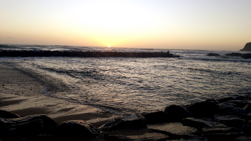 Semi Private Condo beach cove - 85-175 Farrington Hwy