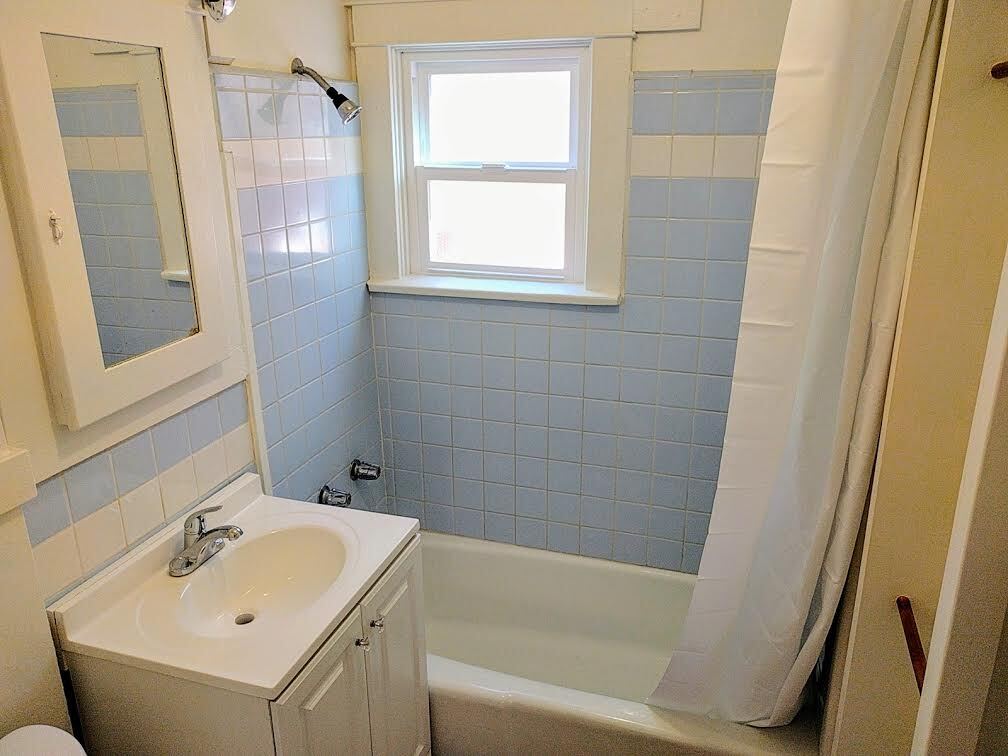 Building Photo - 4047 Van Buren Pl