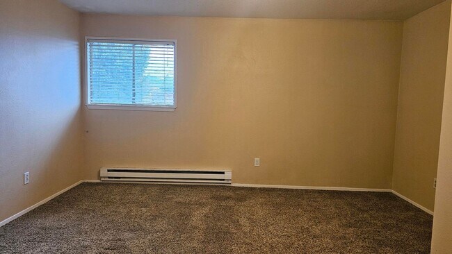 Building Photo - Glendale Duplex