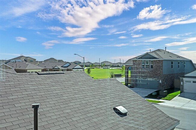 Building Photo - 105 Allegro Dr
