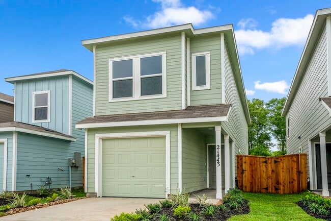 Building Photo - 21443 Carosella Dr