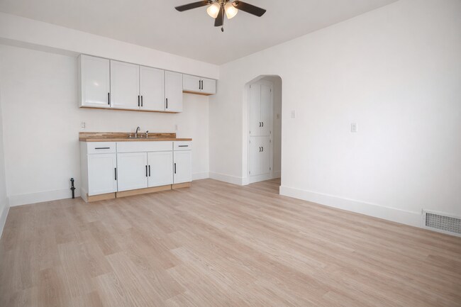 Building Photo - 4406 S 2nd St