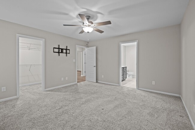 Building Photo - 118 Station Yard Rd