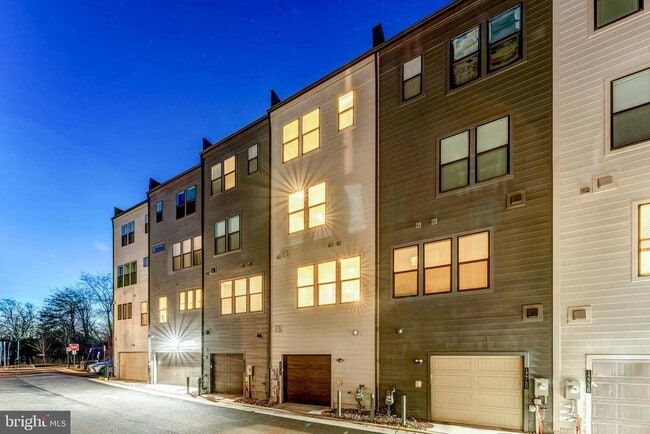 Building Photo - 12742 Verdant Wy