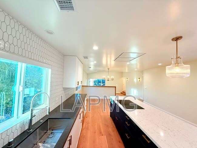 Building Photo - 4762 Charters Ave