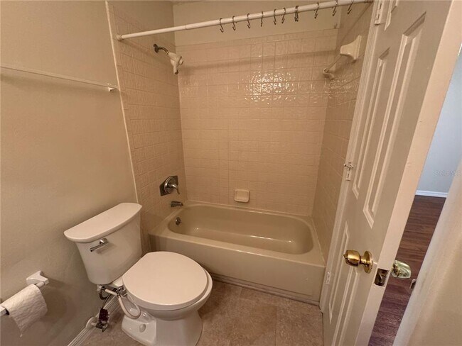 Building Photo - 964 Helmsley Ct
